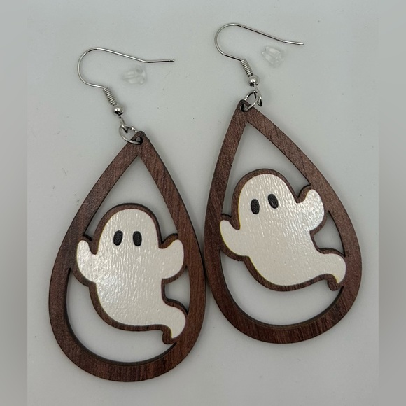 Jewelry - Wooden Ghost Pendant Dangle Fashion Earrings NEW